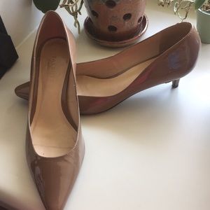 Talbots brand woman’s 11B leather kitty heel pumps